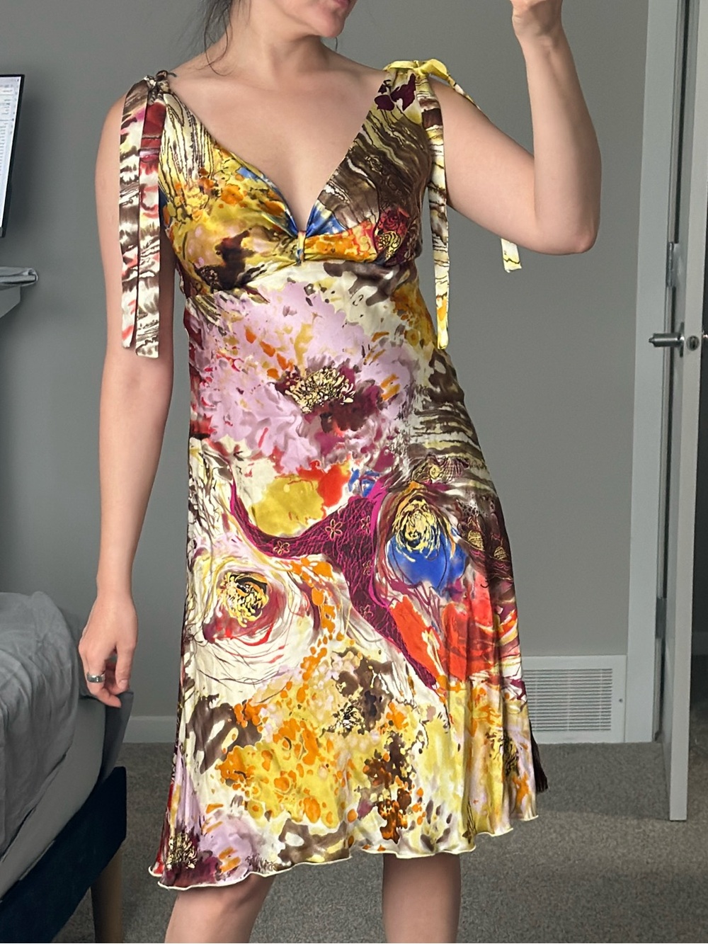 Floral Tie-Strap Midi Dress in Multi - Picture 3 of 6